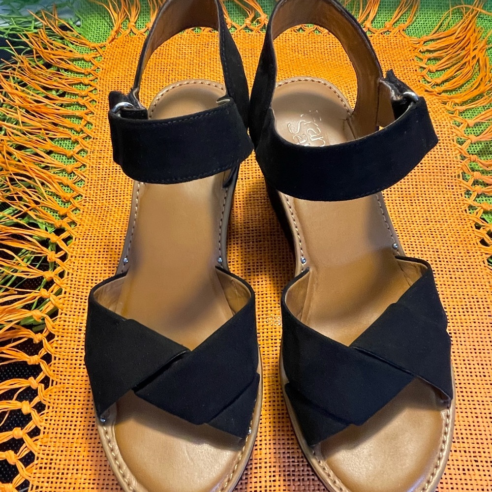 Platform sandals